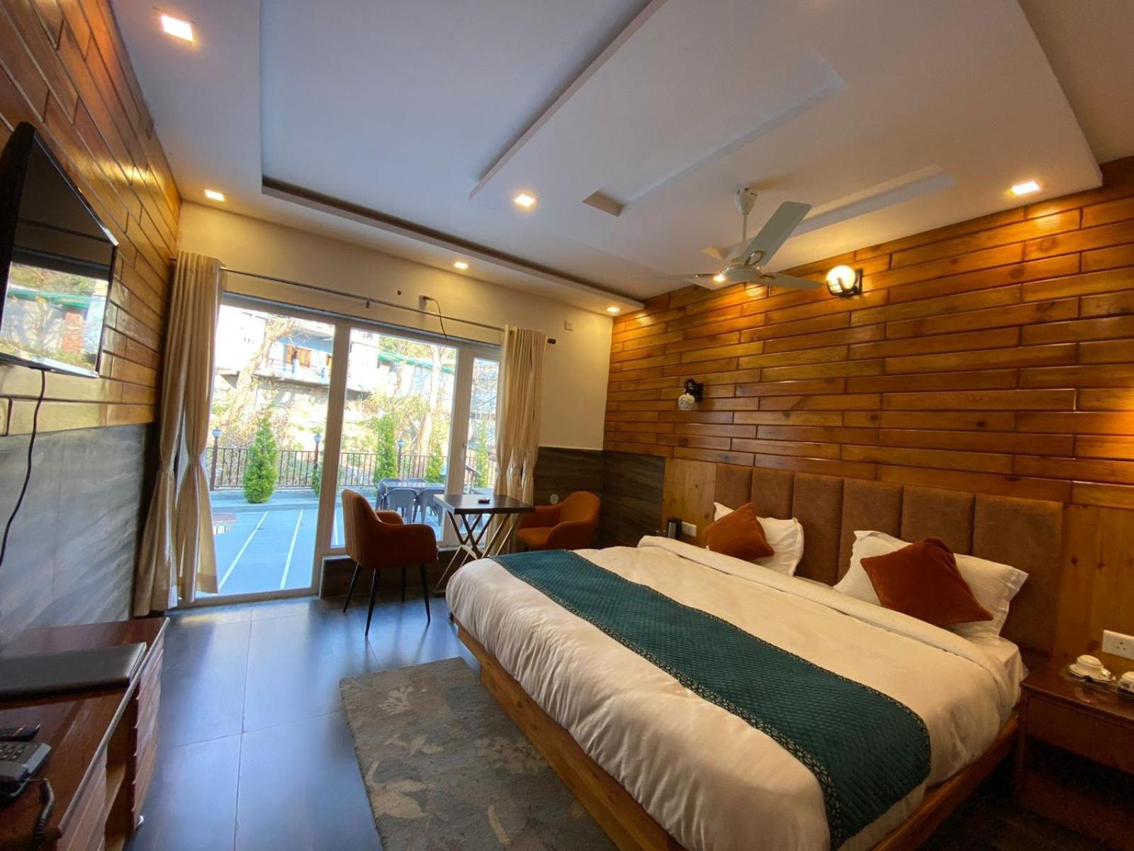 The Aesthetic Hotel & Restaurant Bhīm Tāl Exterior foto